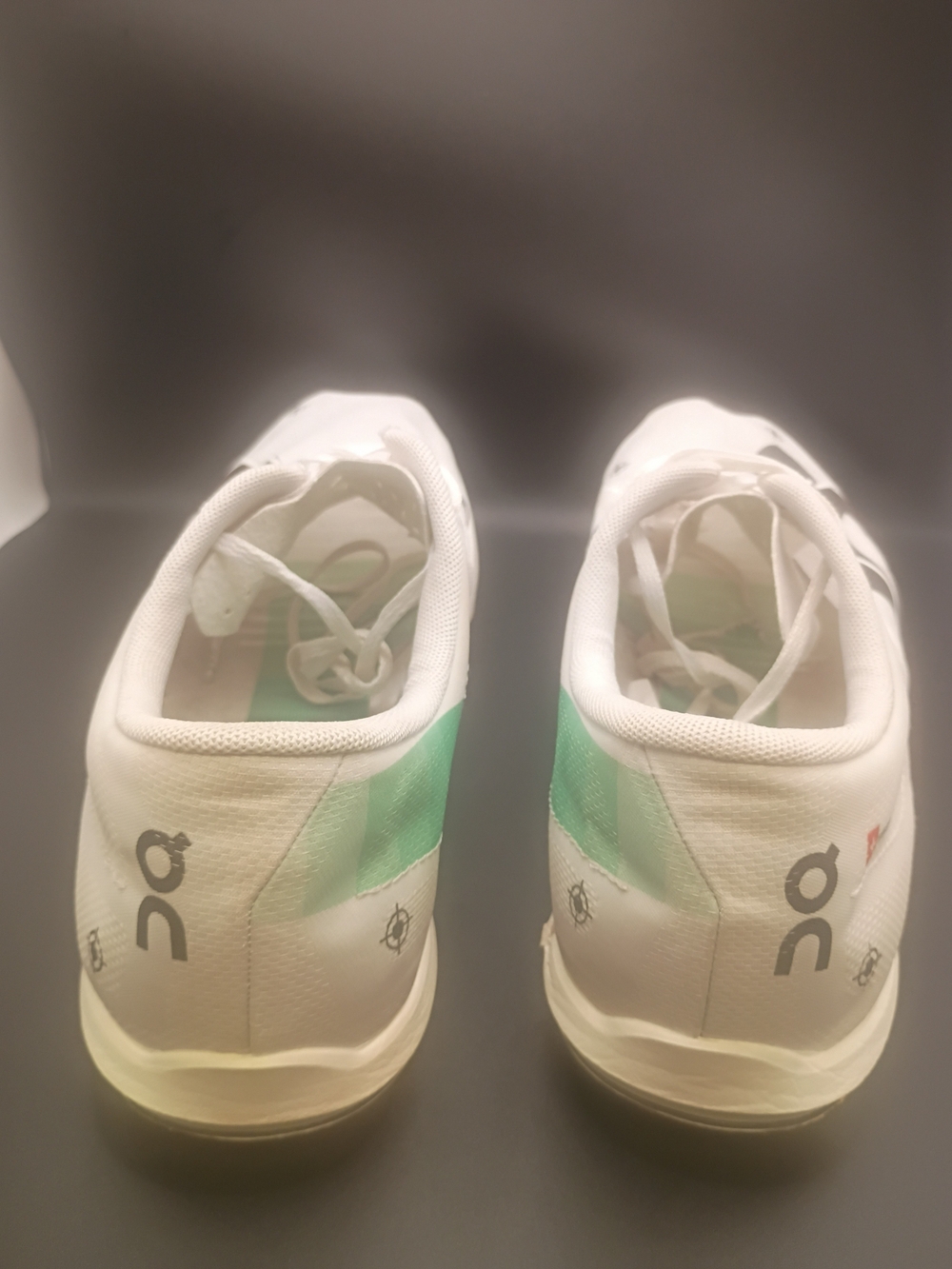 On Cloudspike 10000m Men’s Low Top Lace-Up Sneakers White Size 11.5 JP29.5 - Picture 5 of 11